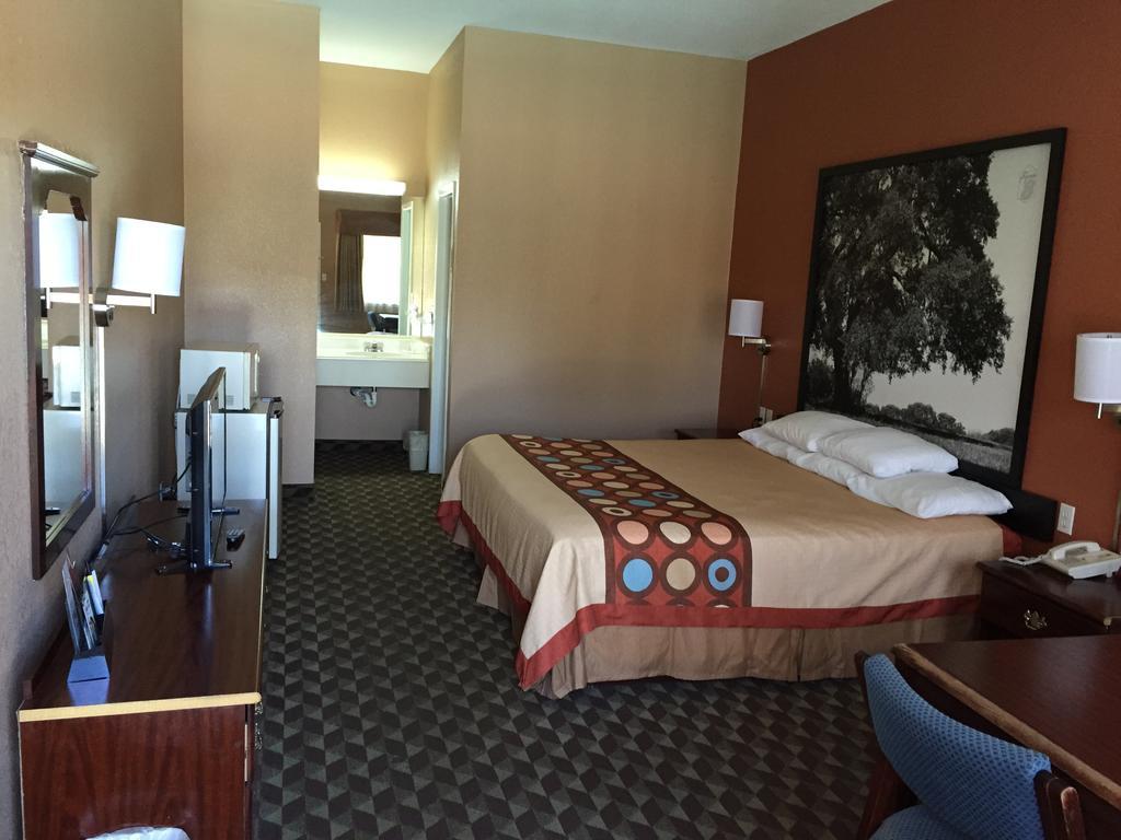 Super 8 By Wyndham Bastrop Tx Motel Kültér fotó