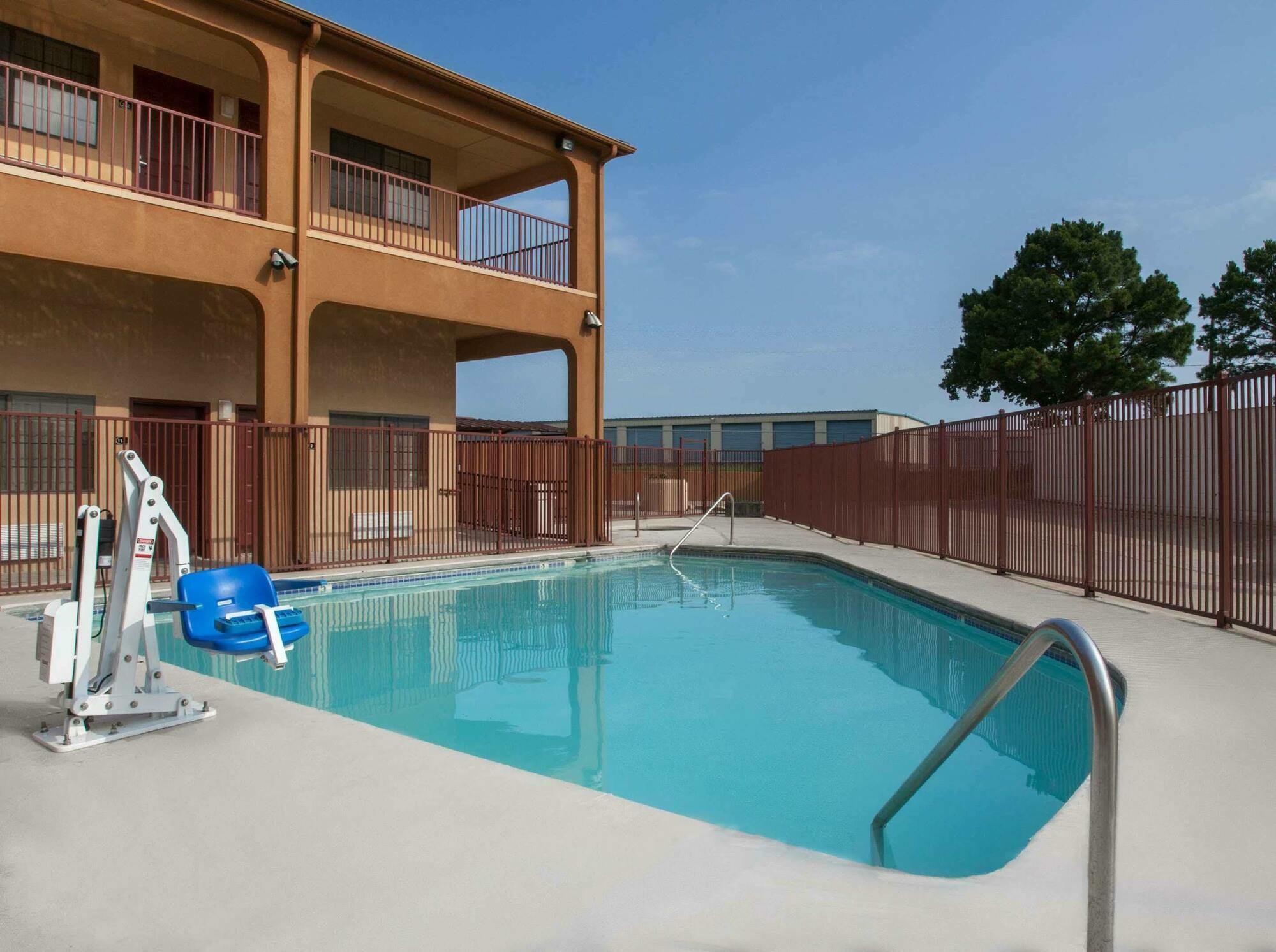 Super 8 By Wyndham Bastrop Tx Motel Kültér fotó